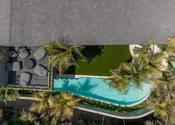 Villa Cala Blanca - Tropical Lagoon In Pererenan *