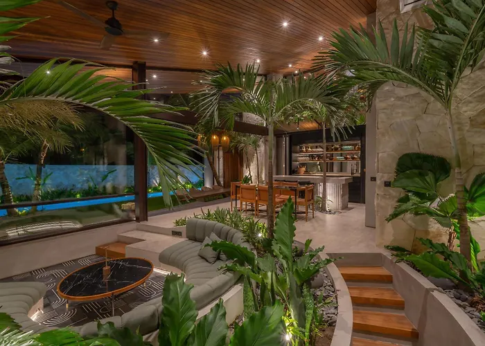 Villa Cala Blanca - Tropical Lagoon In Pererenan *
